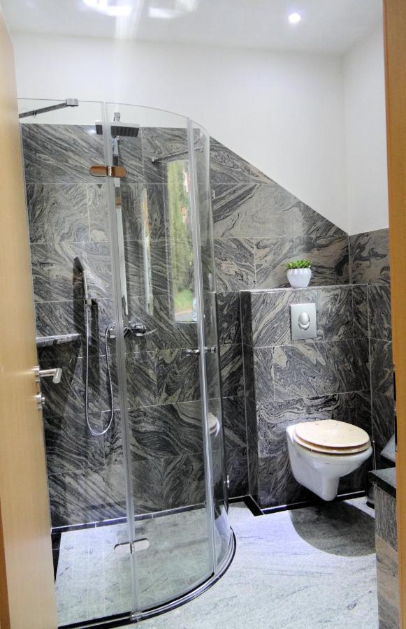 Travelers Home Hasloch  Экстерьер фото